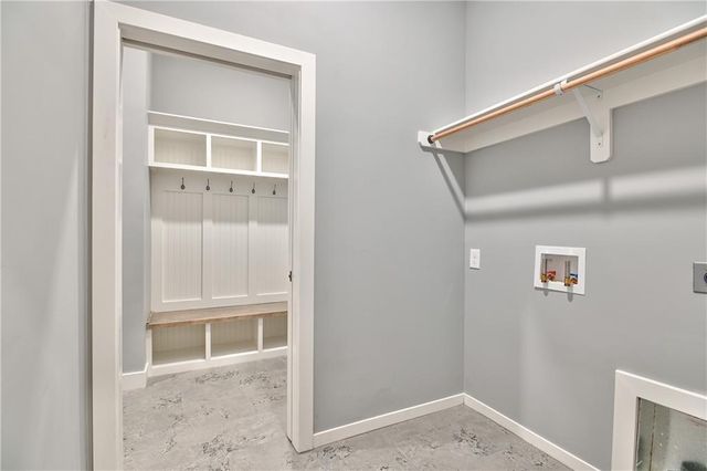 6004 Apache Drive, Shawnee, KS 66226