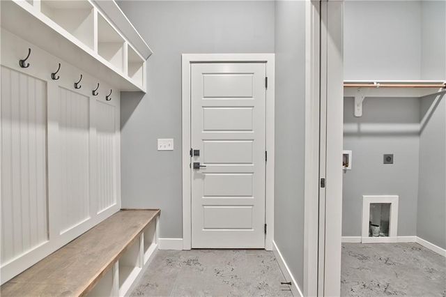 6004 Apache Drive, Shawnee, KS 66226