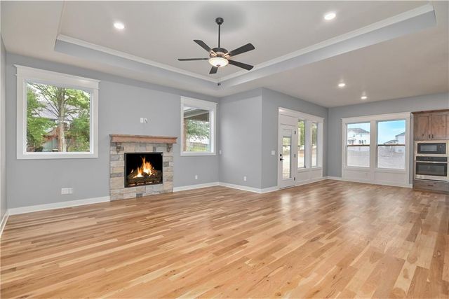 6004 Apache Drive, Shawnee, KS 66226