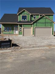 6004 Apache Drive, Shawnee, KS 66226