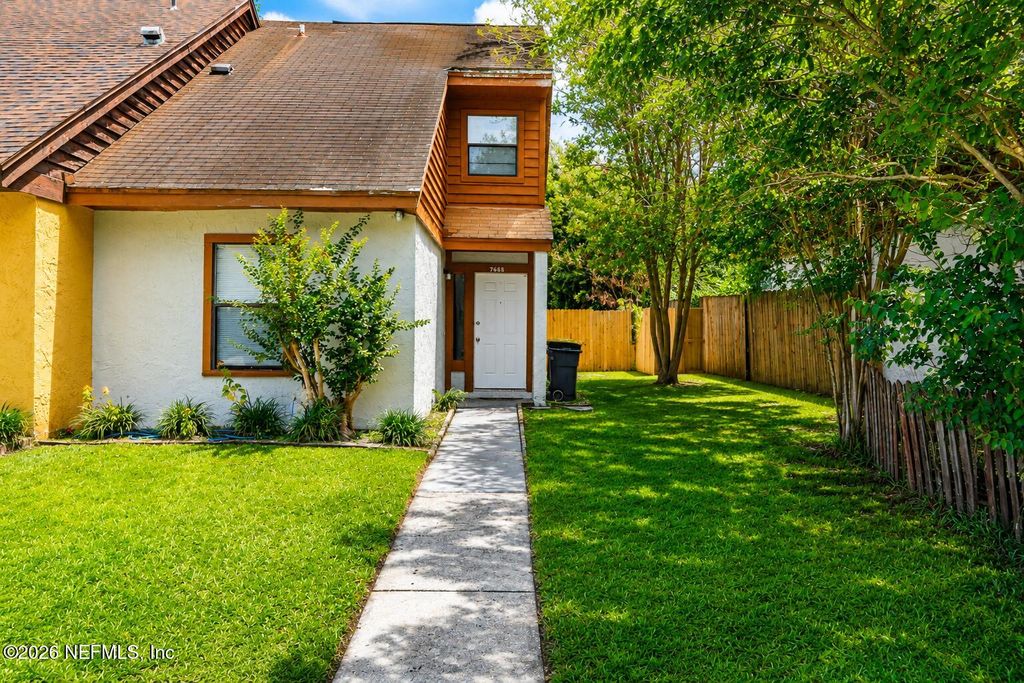 7668 MELISSA Court N, Jacksonville, FL 32210