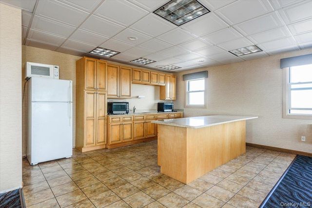55 Monroe Boulevard 3P, Long Beach, NY 11561