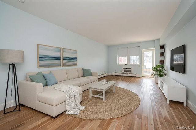 55 Monroe Boulevard 3P, Long Beach, NY 11561