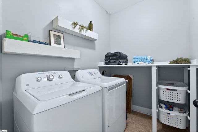 335 Bridge Crossing Drive, Simpsonville, SC 29681