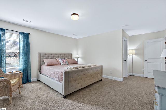 335 Bridge Crossing Drive, Simpsonville, SC 29681