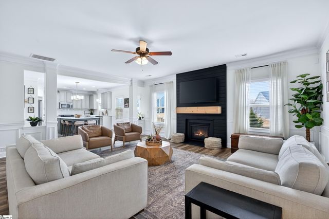 335 Bridge Crossing Drive, Simpsonville, SC 29681