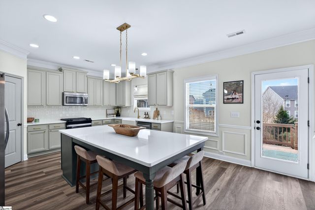 335 Bridge Crossing Drive, Simpsonville, SC 29681