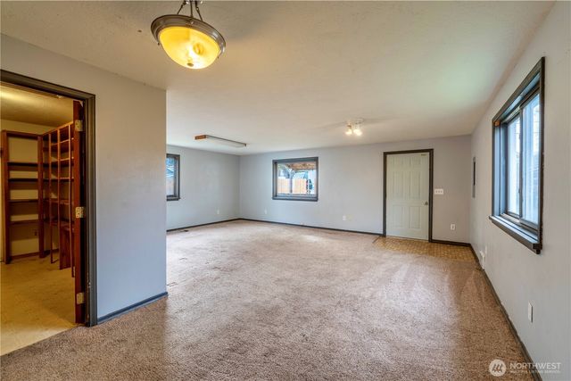 918 E 5th Street, Port Angeles, WA 98362