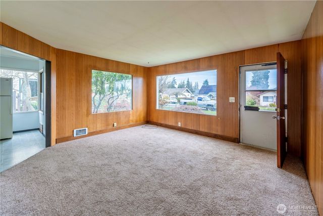 918 E 5th Street, Port Angeles, WA 98362