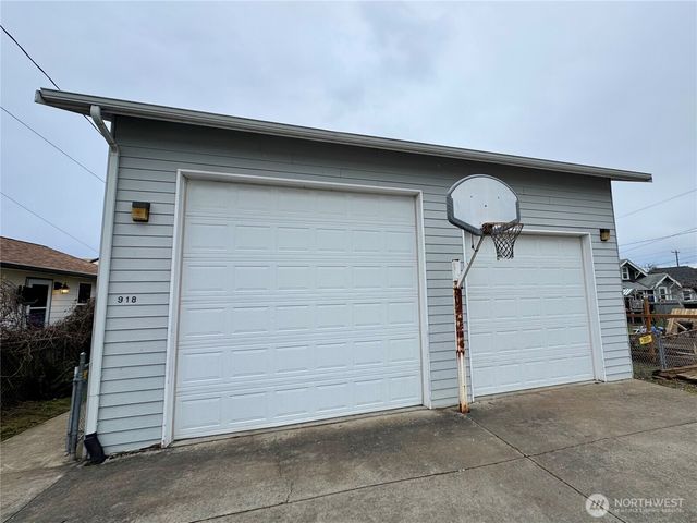 918 E 5th Street, Port Angeles, WA 98362