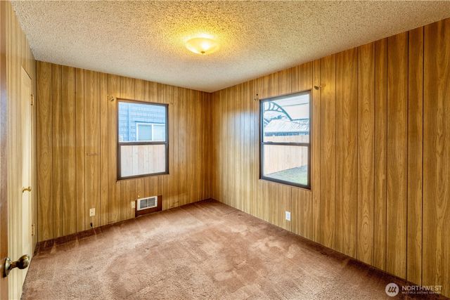 918 E 5th Street, Port Angeles, WA 98362