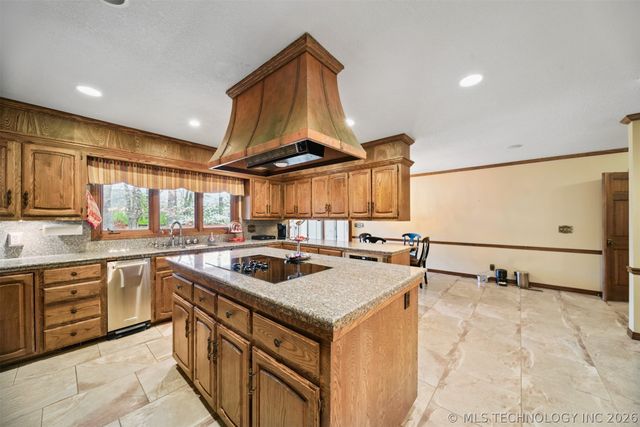 6915 E 106th Street, Tulsa, OK 74133