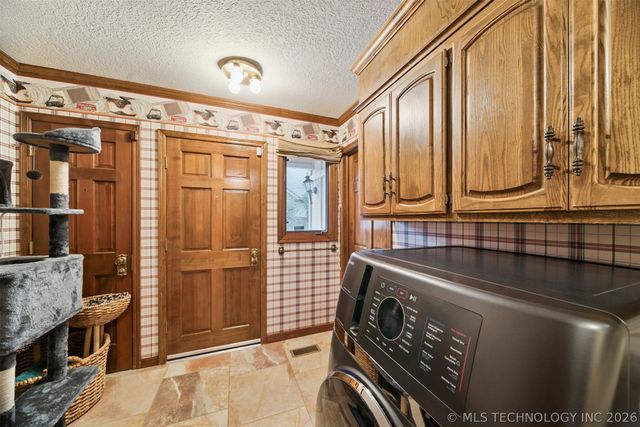 6915 E 106th Street, Tulsa, OK 74133