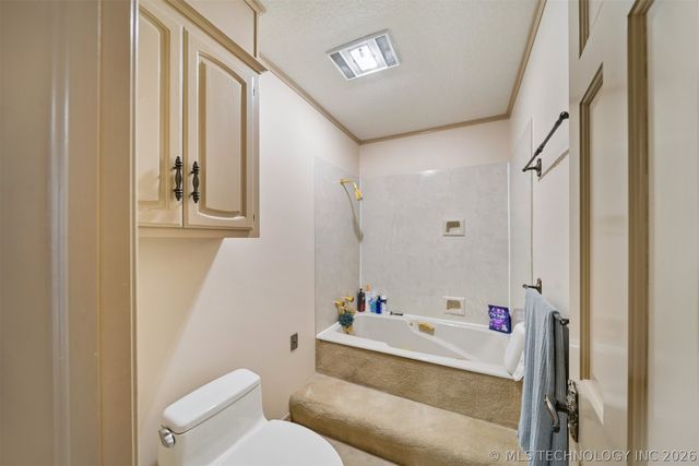 6915 E 106th Street, Tulsa, OK 74133