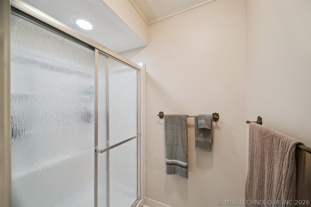 6915 E 106th Street, Tulsa, OK 74133