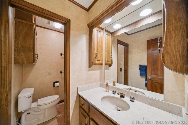 6915 E 106th Street, Tulsa, OK 74133