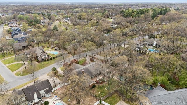 6915 E 106th Street, Tulsa, OK 74133