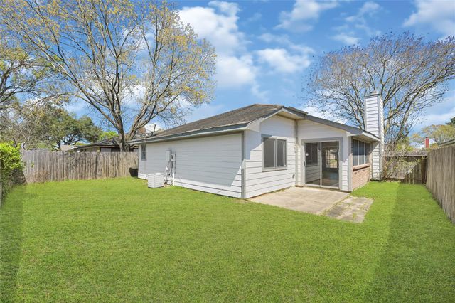 2927 Walnut Springs Drive, Katy, TX 77449