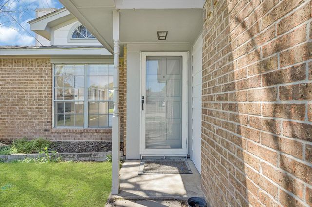 2927 Walnut Springs Drive, Katy, TX 77449