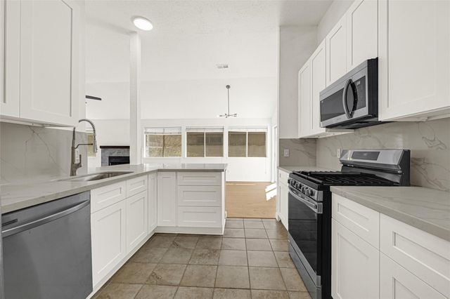 2927 Walnut Springs Drive, Katy, TX 77449