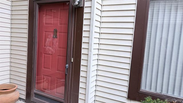 24219 Evergreen Road 39, Southfield, MI 48075