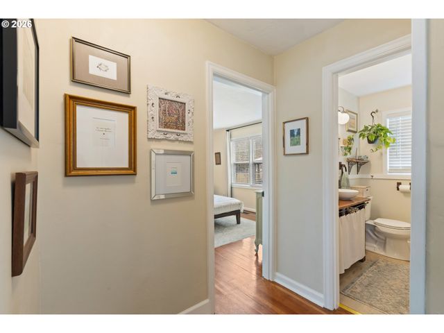 824 W NEBO St, Roseburg, OR 97471