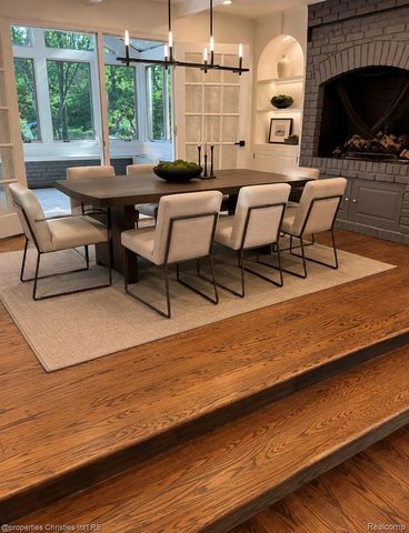 1257 Charrington Road, Bloomfield Hills, MI 48301
