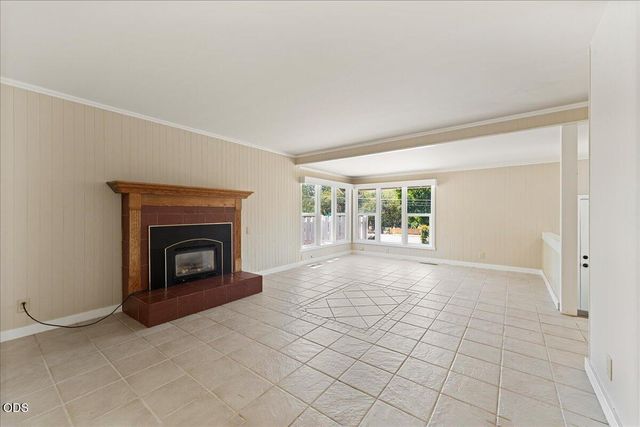 300 Sunrise Avenue, Medford, OR 97504