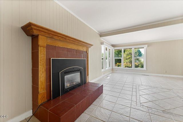 300 Sunrise Avenue, Medford, OR 97504