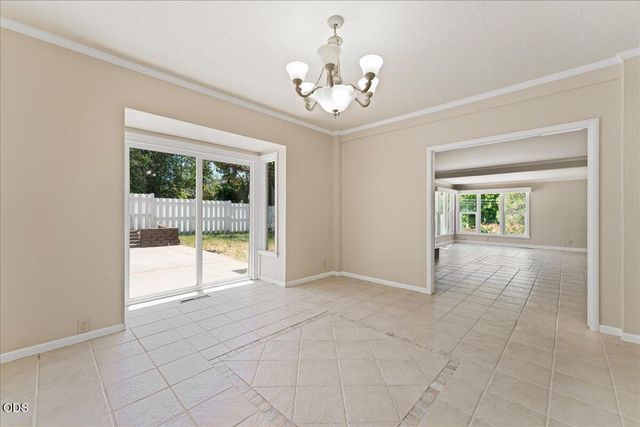300 Sunrise Avenue, Medford, OR 97504