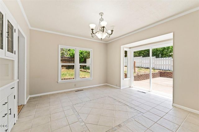 300 Sunrise Avenue, Medford, OR 97504