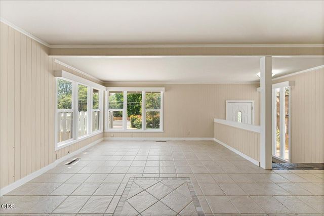 300 Sunrise Avenue, Medford, OR 97504