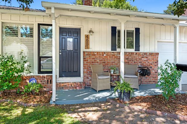 4881 7th Ave, Sacramento, CA 95820