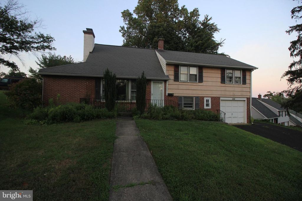 2949 GRISDALE RD, Abington, PA 19001