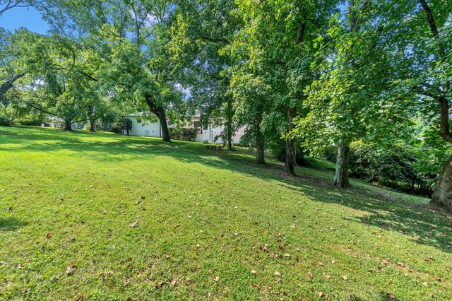 608 Hill Rd, Brentwood, TN 37027