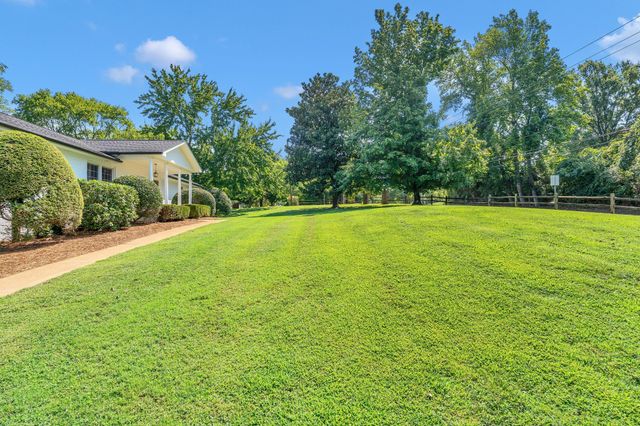 608 Hill Rd, Brentwood, TN 37027