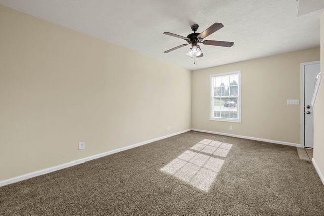 2331 Raleigh Ct Apt 6, Clarksville, TN 37043