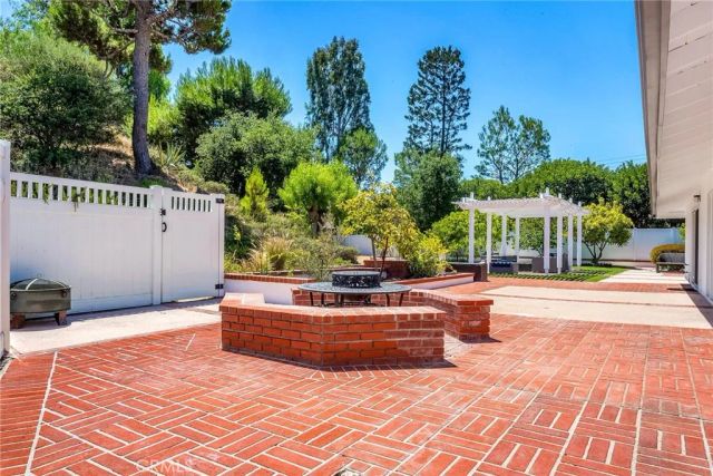 4 Bridlewood Circle, Rolling Hills Estates, CA 90274