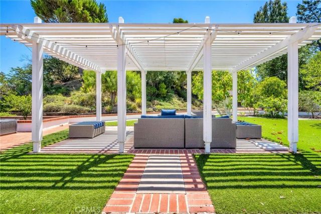 4 Bridlewood Circle, Rolling Hills Estates, CA 90274