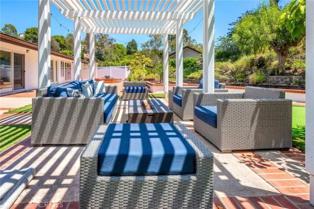 4 Bridlewood Circle, Rolling Hills Estates, CA 90274