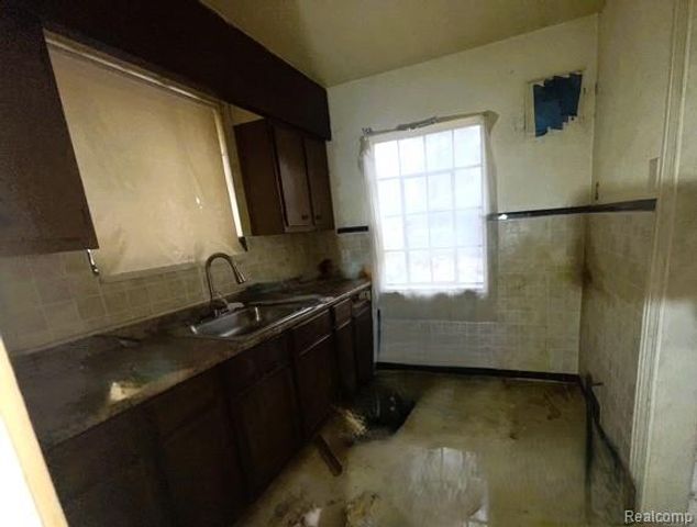 18445 Roselawn Street, Detroit, MI 48221