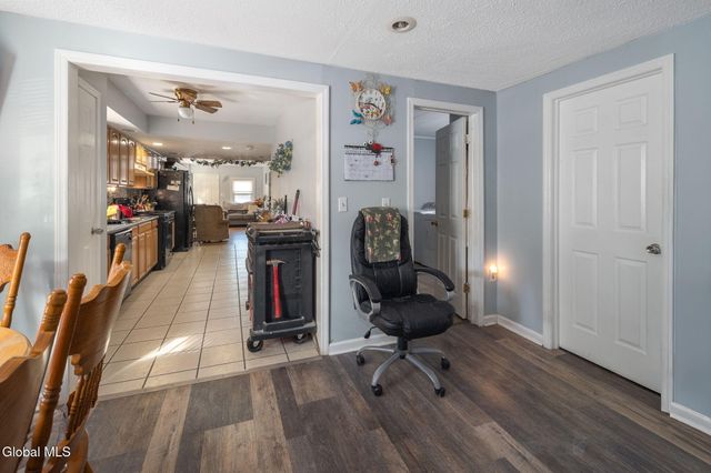 1002 Strong Street, Schenectady, NY 12307