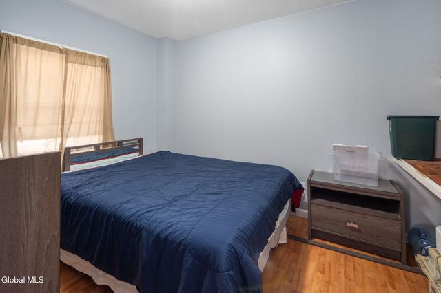 1002 Strong Street, Schenectady, NY 12307