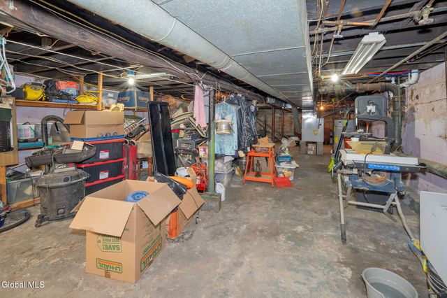 1002 Strong Street, Schenectady, NY 12307