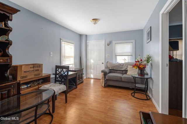 1002 Strong Street, Schenectady, NY 12307