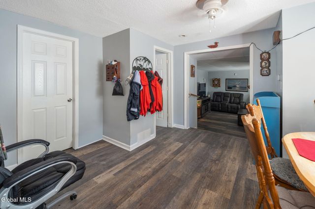 1002 Strong Street, Schenectady, NY 12307