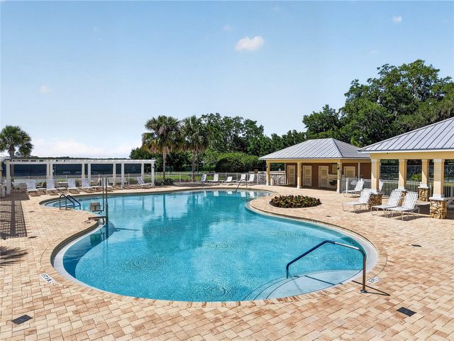 11113 LAMMER LANE, Oxford, FL 34484