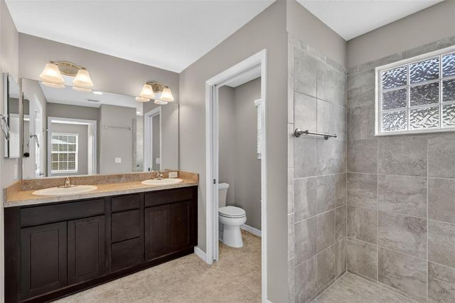 11113 LAMMER LANE, Oxford, FL 34484