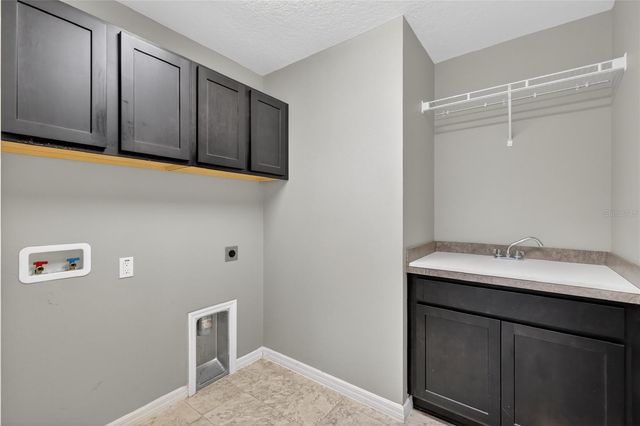 11113 LAMMER LANE, Oxford, FL 34484