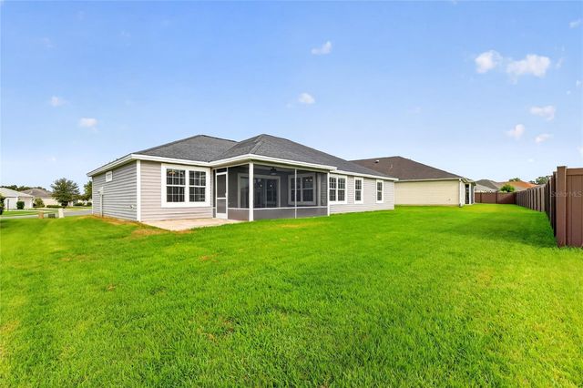 11113 LAMMER LANE, Oxford, FL 34484